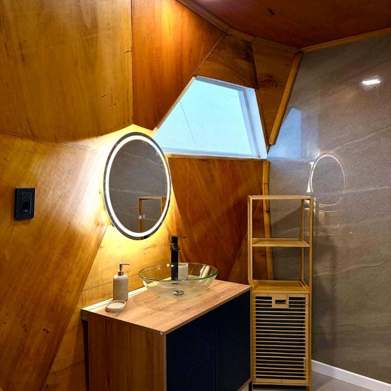 Secreto Sierras Domos Boutique con Jacuzzi y Desayuno - Deluxe King Suite - 21