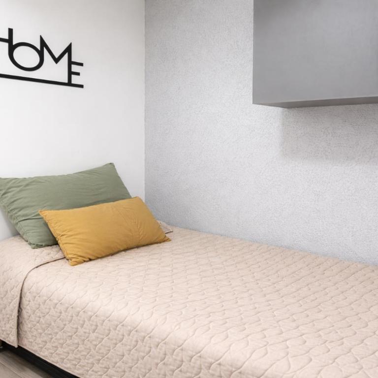 Departamento Moderno, equipado en Vicente Lopez , Ideal River Plate ,Tecnópolis ,100 metros del tren - Habitación Doble con baño privado - 10