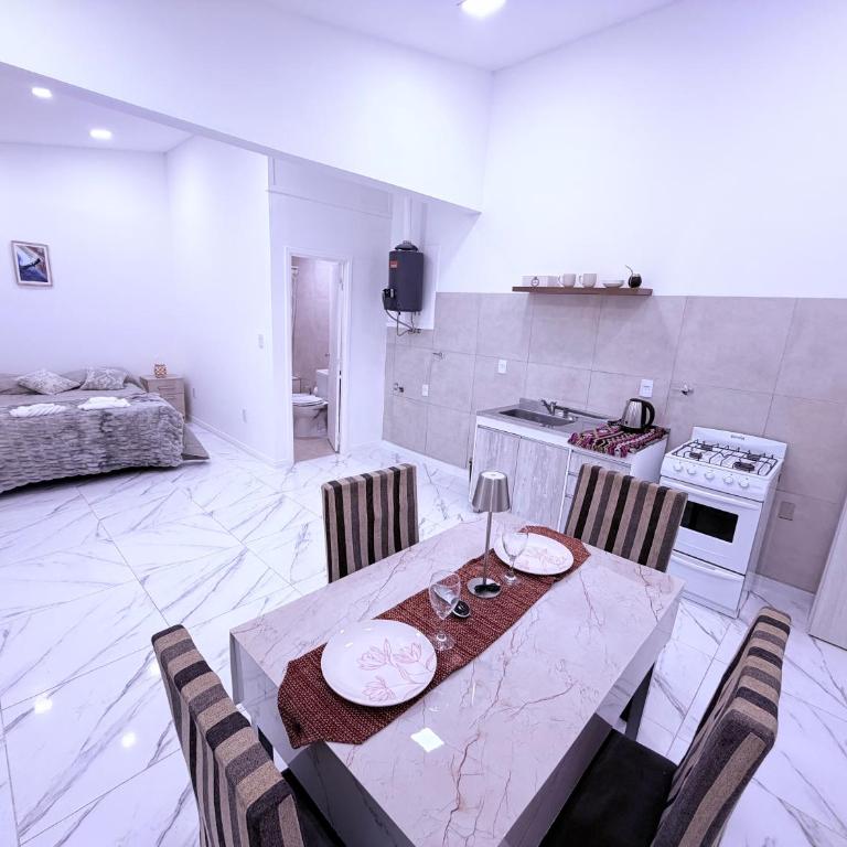 AeroAparts - One-Bedroom Apartment - 3