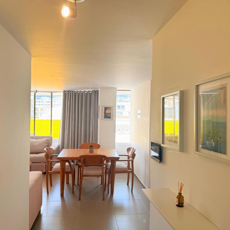 Moderno y Cálido Apartamento en el Centro - Two-Bedroom Deluxe Apartment - 8