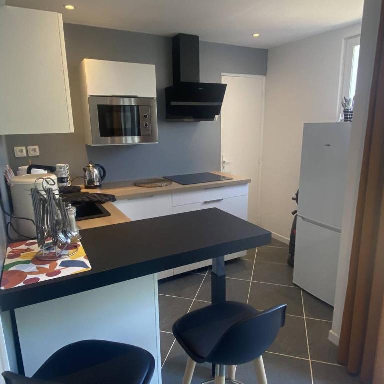 Appartement RDC, clim et parking - 4 pers. - FR-1-81-760 - Apartment - 2