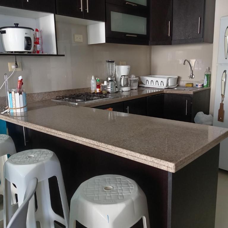 Hermoso amplio y cómodo departamento en la playa - Three-Bedroom Apartment - 4