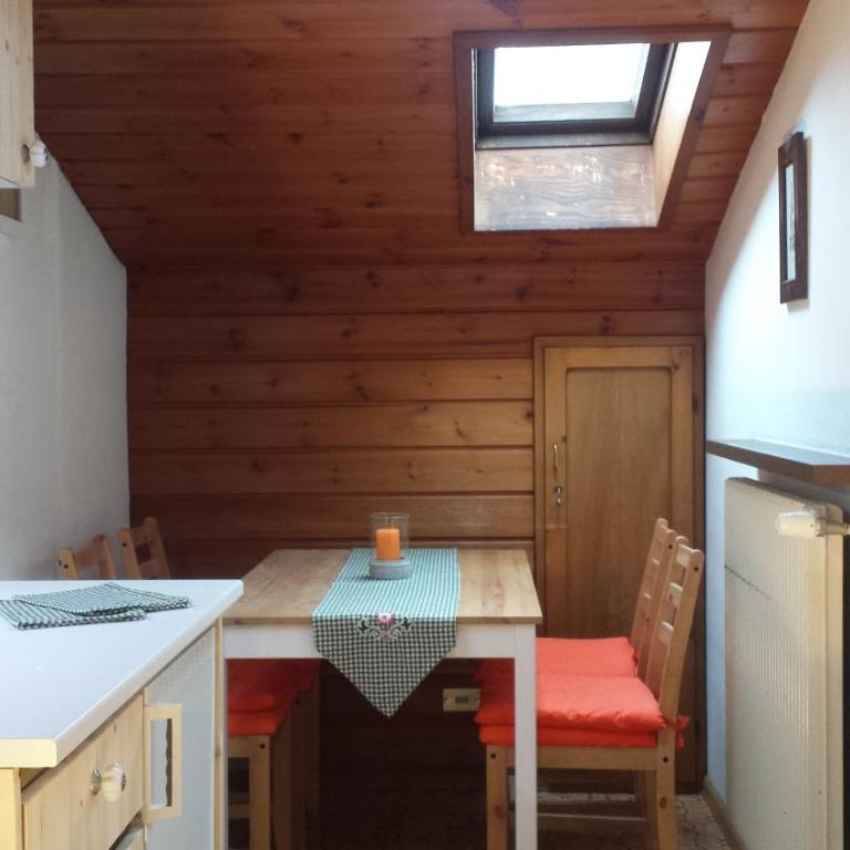 Casa Monteggia - Appartamento Mansardato con 2 Camere da Letto - 4