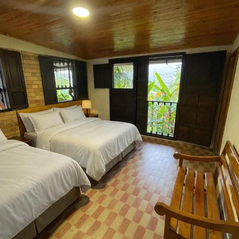 Ecohotel Naranjos - Habitación Doble con vistas - 2 camas - 2