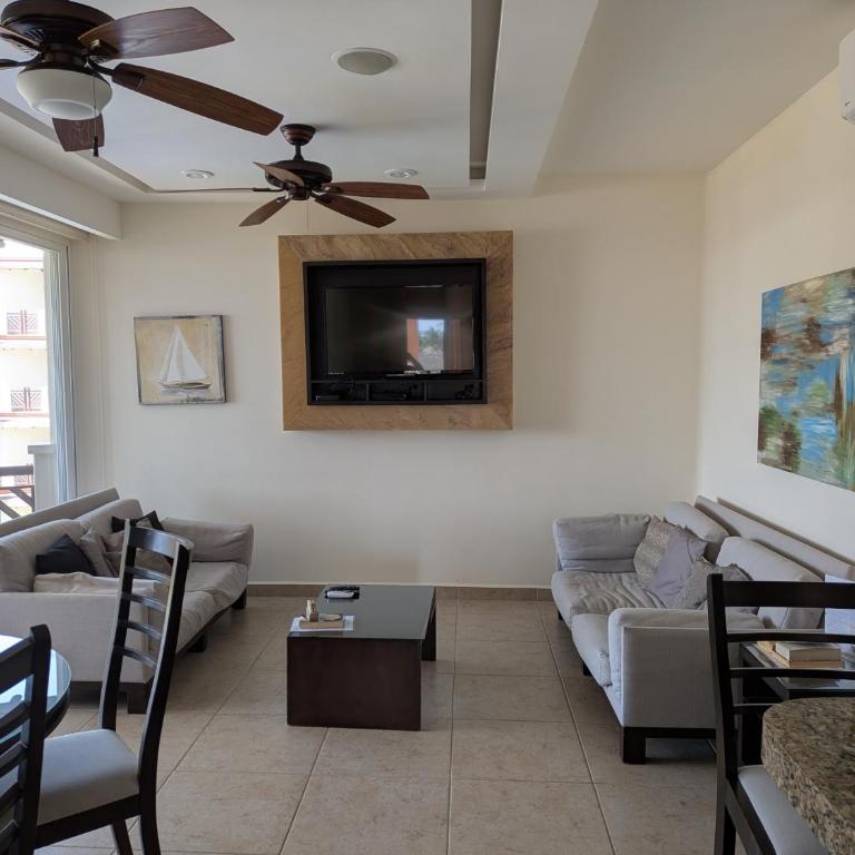 Vivo Resorts Ocean Front Apartments - Apartamento de 2 dormitorios con vistas parciales al océano - 1