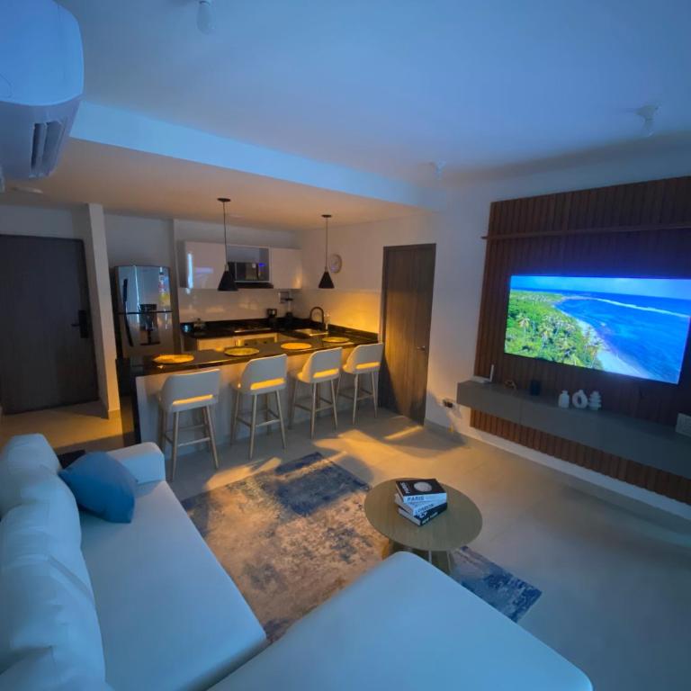Golden Breeze - Two-Bedroom Apartment - 8
