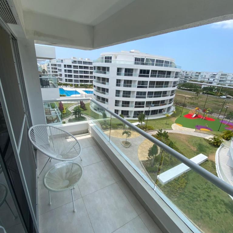 Golden Breeze - Two-Bedroom Apartment - 4