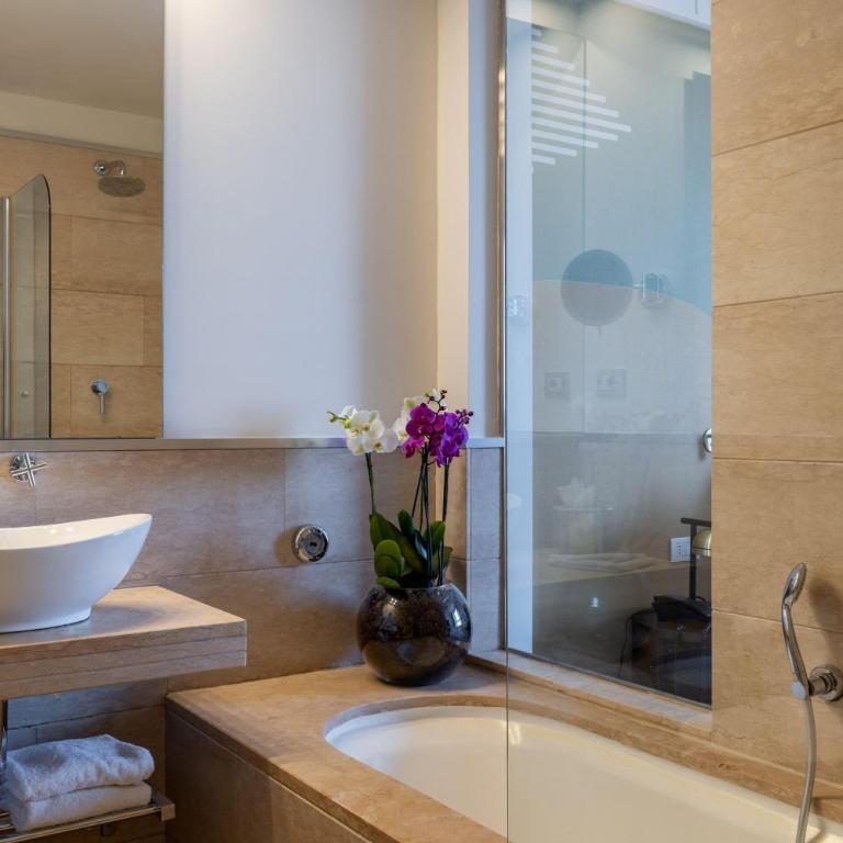 DoubleTree by Hilton Florence Metropole - Camera King - 3