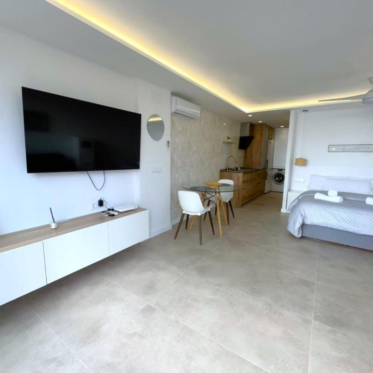 Carabelas T2-8 - Estudio Deluxe con cama grande - 3