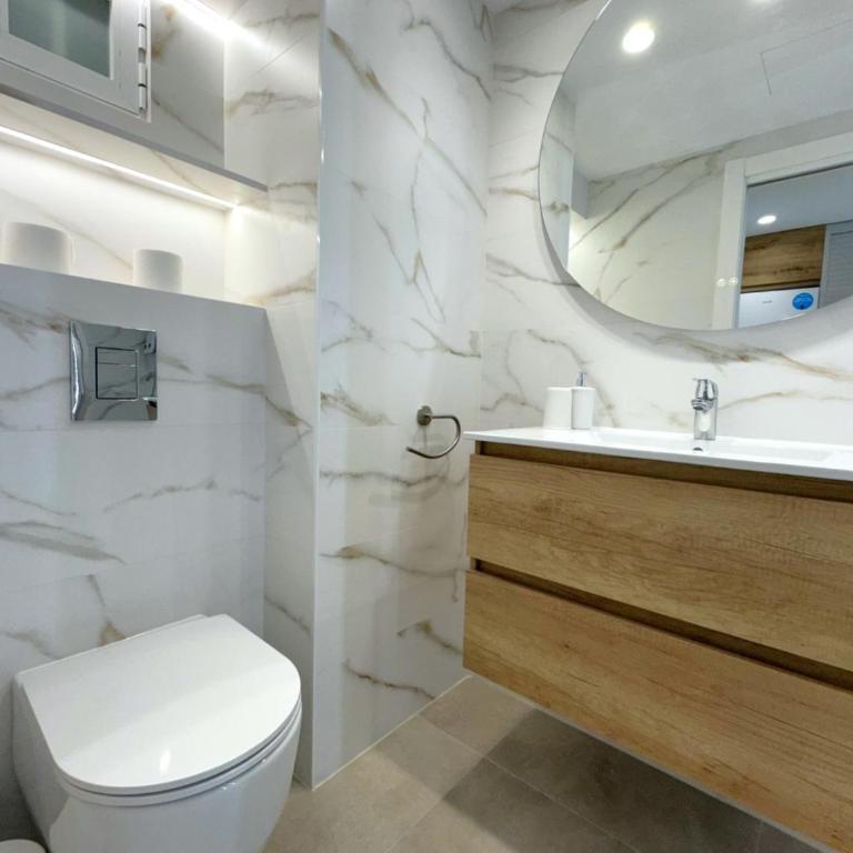 Carabelas T2-8 - Estudio Deluxe con cama grande - 10