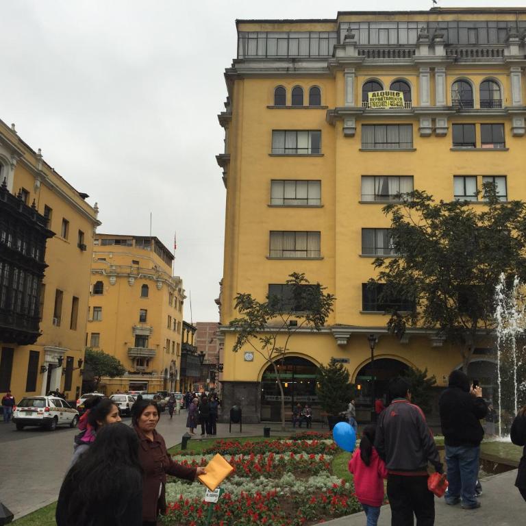 Best place in Plaza Mayor Lima, Pizarro building - Apartment with Balcony - 50