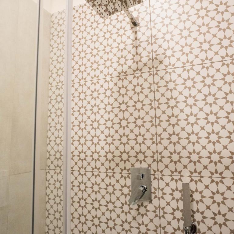 Buonaurio Home - Double Room with Balcony - 5