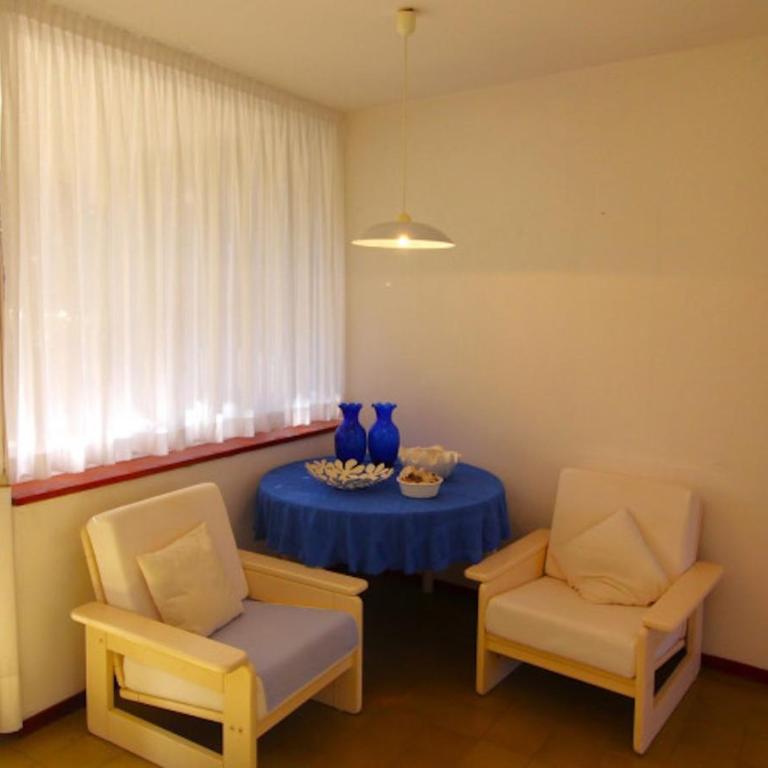 Retreat in Lignano by the pool - Villa - 9