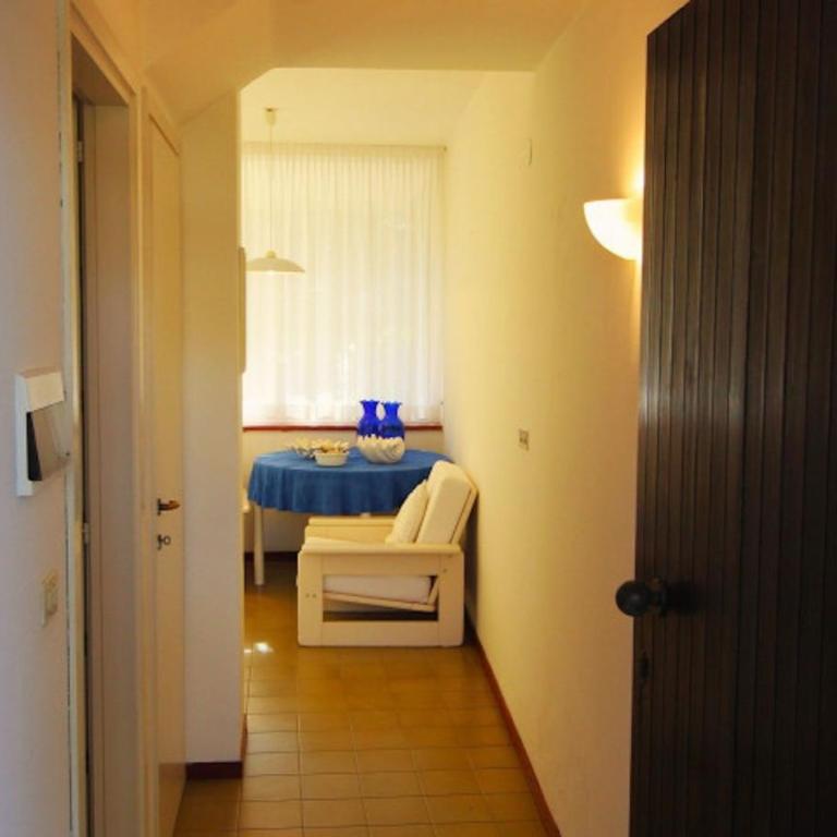 Retreat in Lignano by the pool - Villa - 20