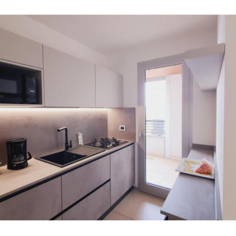 Modern flat with panoramic view - Appartamento - 2
