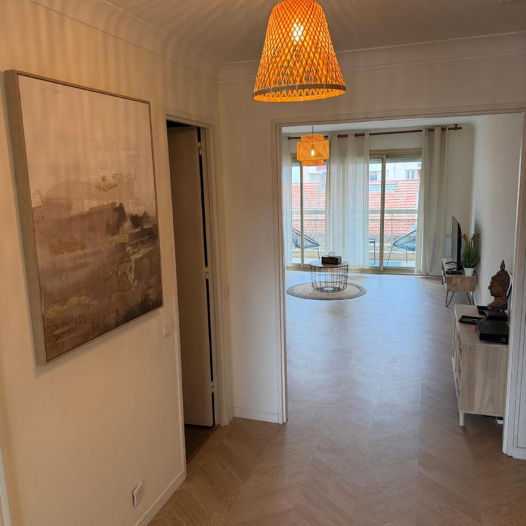 Modern 60m2 apartment with 2 balconies, at 50 meters from sea - Appartement 1 Chambre - 7