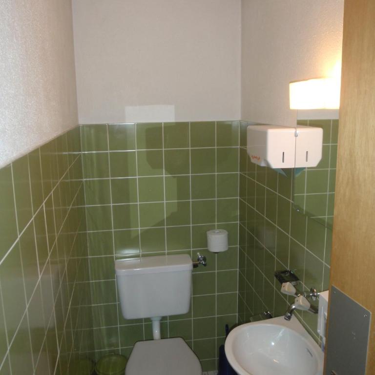 Hotel-Restaurant Stechelberg Bed & Breakfast - Doppelzimmer mit Gemeinschaftsbad - 8