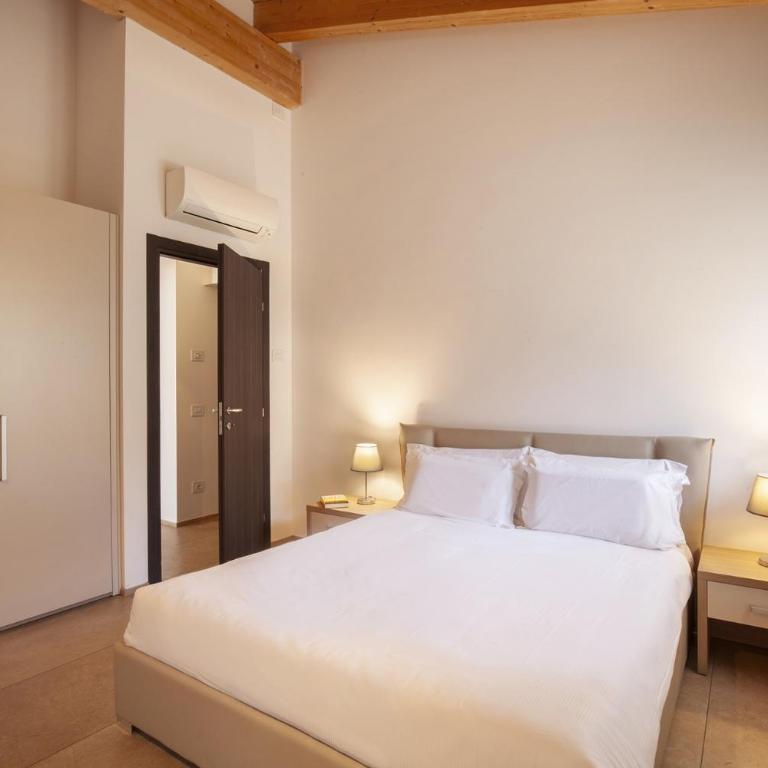 South Apartment With Pool - Appartement - Vue sur Lac - 8
