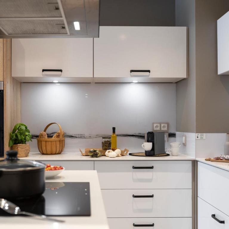 Résidence Pierre & Vacances Premium L'Hévana - Appartement 3 Chambres avec Baignoire d'Hydromassage, Sauna et Cheminée (8 Personnes) - 12