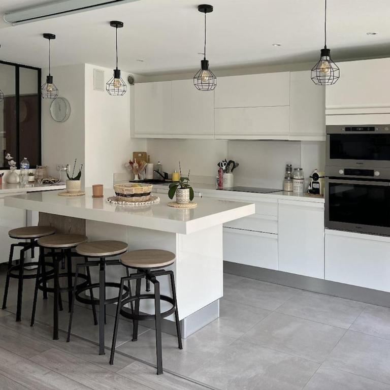 Menton - 4 persons - 10 minutes to beaches - bright apartment - Two-Bedroom Apartment - 7