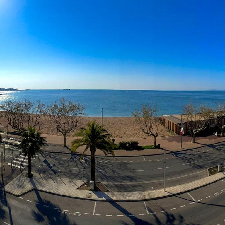Les Palmiers - Panoramic Superior Double Room - Third Floor - Sea View - 3