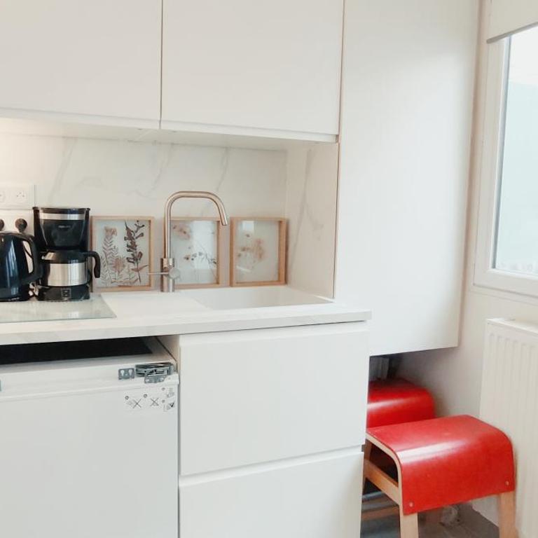PARIS AUTHENTIC HOUSE Métro 7 Pierre et Marie Curie - Casa con 1 dormitorio - 52