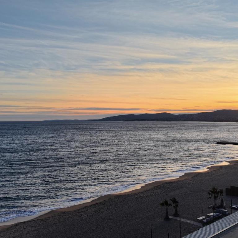 Les Palmiers - Panoramic Superior Double Room - Third Floor - Sea View - 6