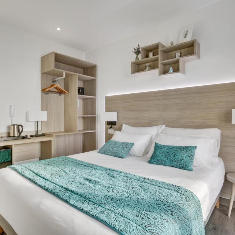 Les Palmiers - Panoramic Superior Double Room - Third Floor - Sea View - 1