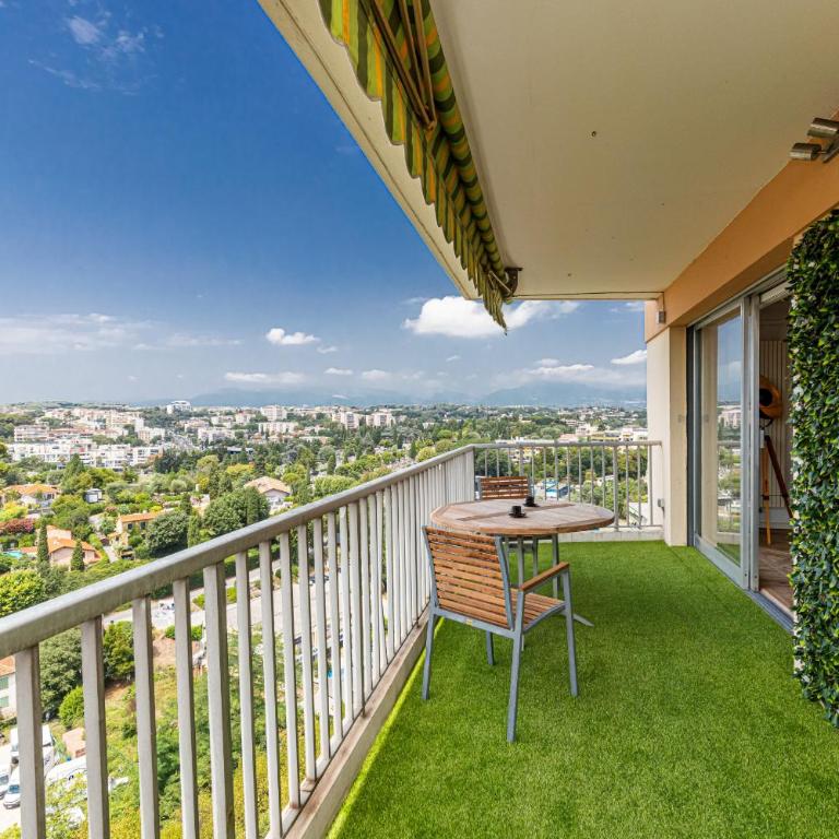 Loft Style 1 Bdr - Panoramic view Swimming Pool & Garage - Appartement 1 Chambre avec Vue sur la Mer et Balcon - 1