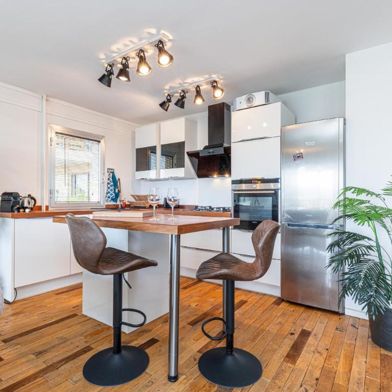 Loft Style 1 Bdr - Panoramic view Swimming Pool & Garage - Appartement 1 Chambre avec Vue sur la Mer et Balcon - 4
