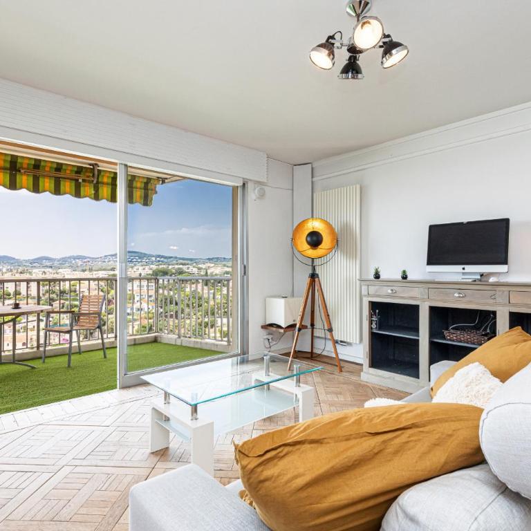 Loft Style 1 Bdr - Panoramic view Swimming Pool & Garage - Appartement 1 Chambre avec Vue sur la Mer et Balcon - 12