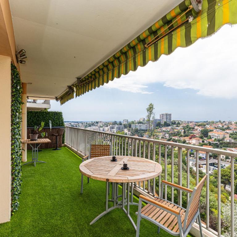 Loft Style 1 Bdr - Panoramic view Swimming Pool & Garage - Appartement 1 Chambre avec Vue sur la Mer et Balcon - 21