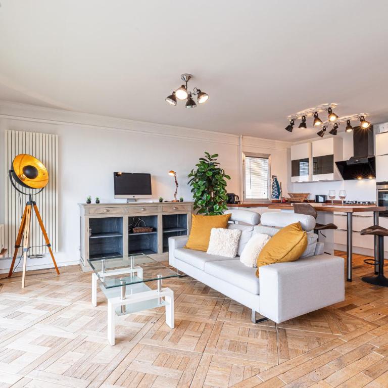 Loft Style 1 Bdr - Panoramic view Swimming Pool & Garage - Appartement 1 Chambre avec Vue sur la Mer et Balcon - 22