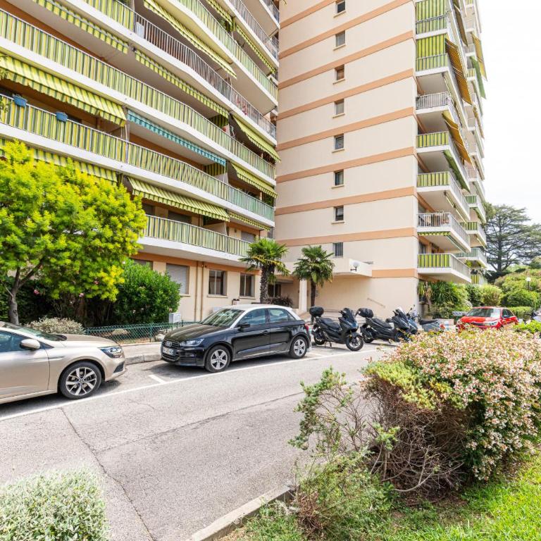 Loft Style 1 Bdr - Panoramic view Swimming Pool & Garage - Appartement 1 Chambre avec Vue sur la Mer et Balcon - 55