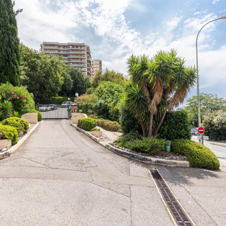 Loft Style 1 Bdr - Panoramic view Swimming Pool & Garage - Appartement 1 Chambre avec Vue sur la Mer et Balcon - 56