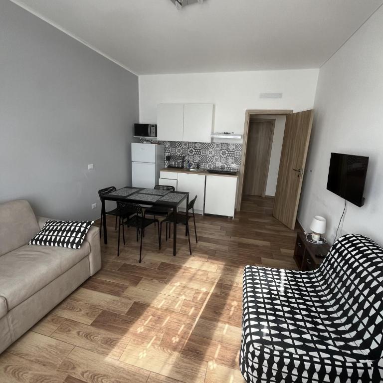 GioiaHomes - Appartamento con 2 Camere da Letto - 1