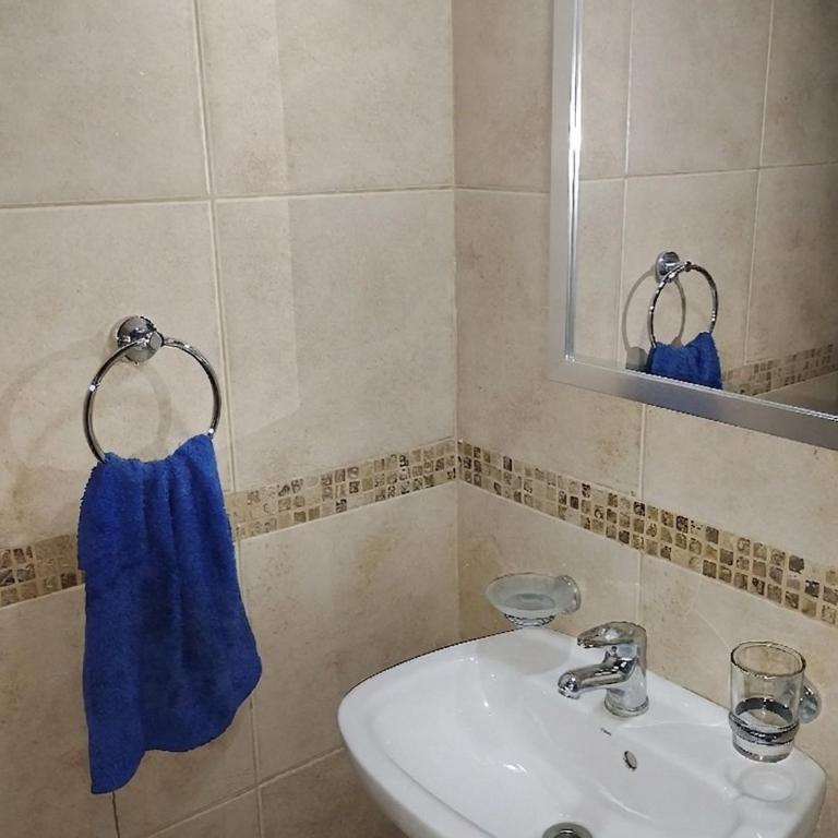 Dúplex a 3 cuadras de Plaza Godoy Cruz y 3 cuadras de calle San Martín - Apartamento de 1 dormitorio - 7