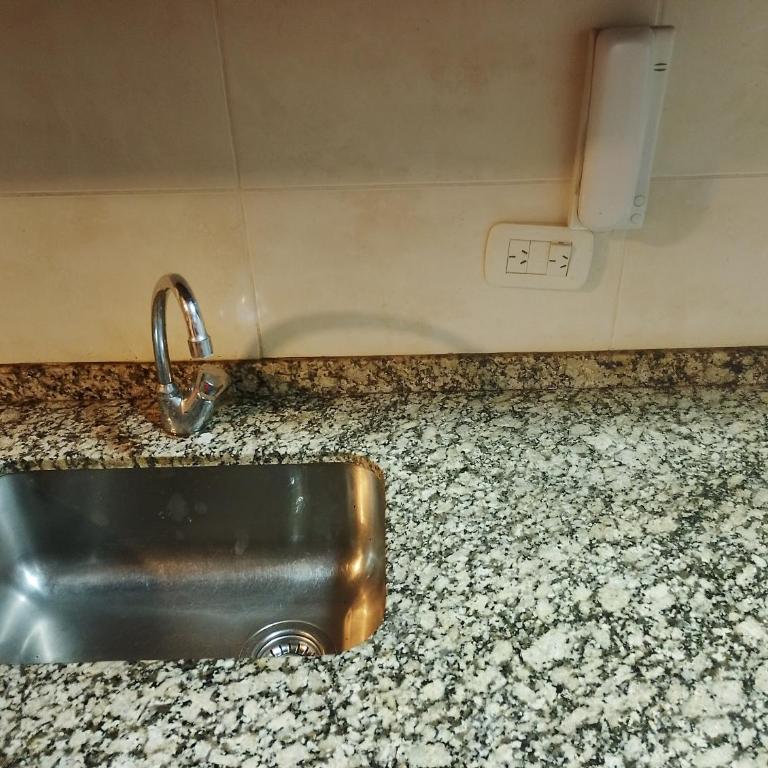 Dúplex a 3 cuadras de Plaza Godoy Cruz y 3 cuadras de calle San Martín - Apartamento de 1 dormitorio - 3