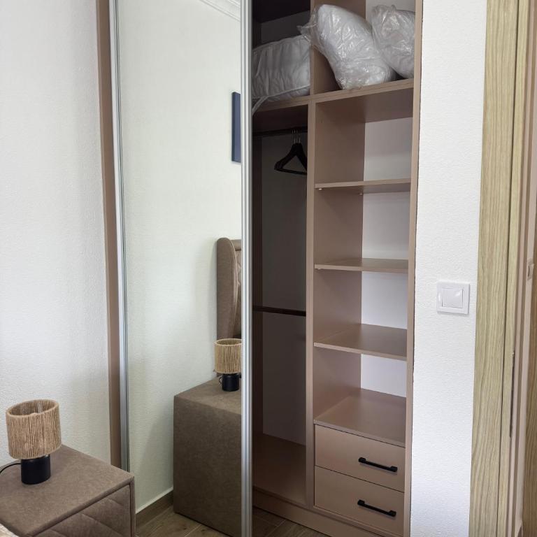 Amazing Sunset Escape -Private Parking - Apartman s 1 Spavaćom Sobom i Vrtom - 11