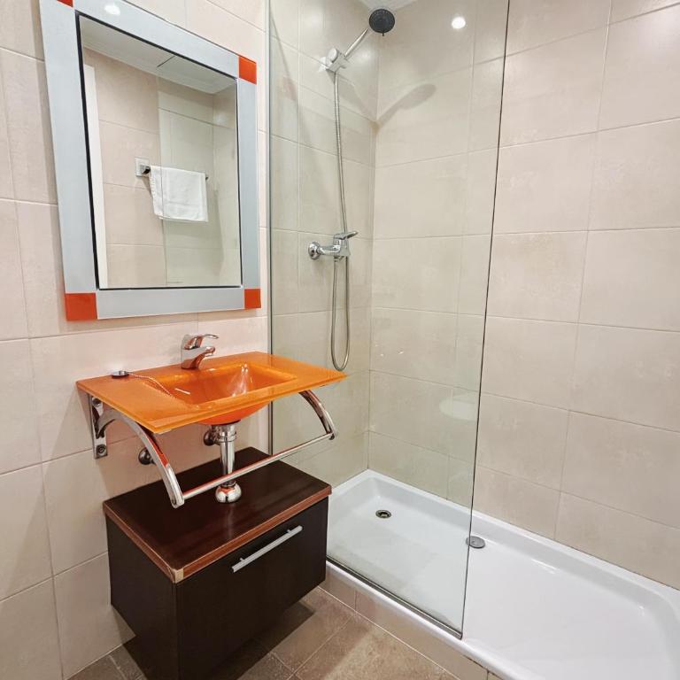 Gestión de Alojamientos Apartments - One-Bedroom Apartment - 7