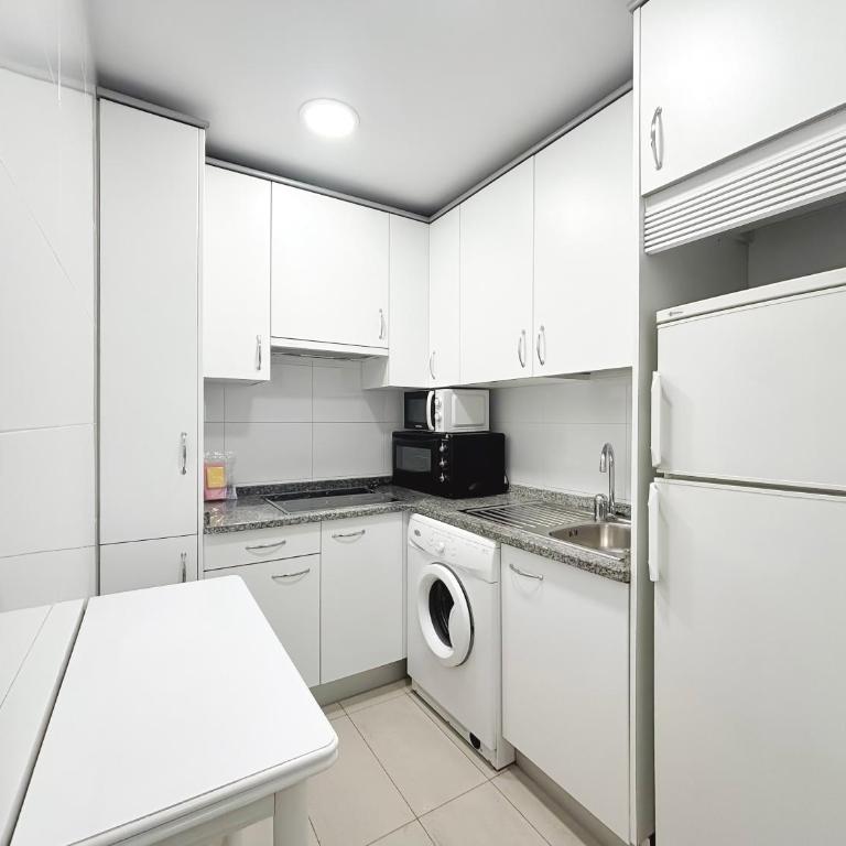 Gestión de Alojamientos Apartments - One-Bedroom Apartment - 30