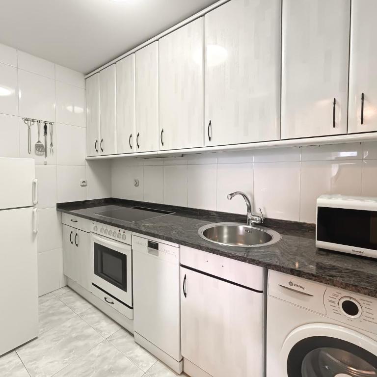 Gestión de Alojamientos Apartments - One-Bedroom Apartment - 63