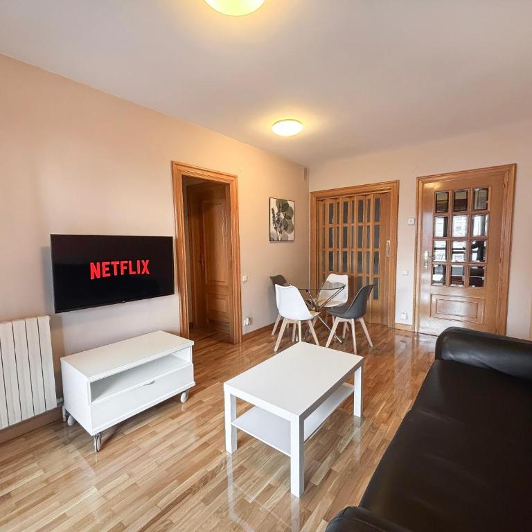 Gestión de Alojamientos Apartments - One-Bedroom Apartment - 2