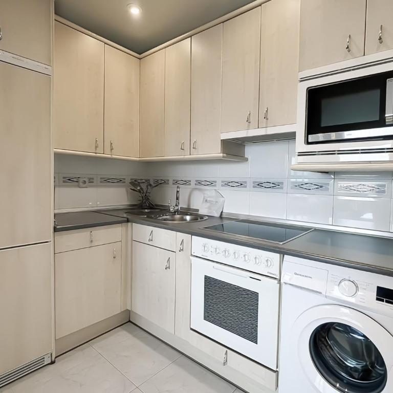 Gestión de Alojamientos Apartments - One-Bedroom Apartment - 70