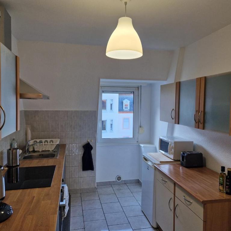 Appartement lumineux de 3 pièces - 2 chambres - Centre-ville - Two-Bedroom Apartment - 4
