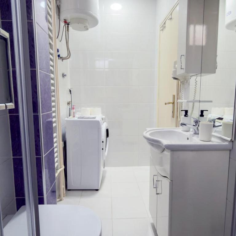 Vexon House - One-Bedroom Apartment - 25