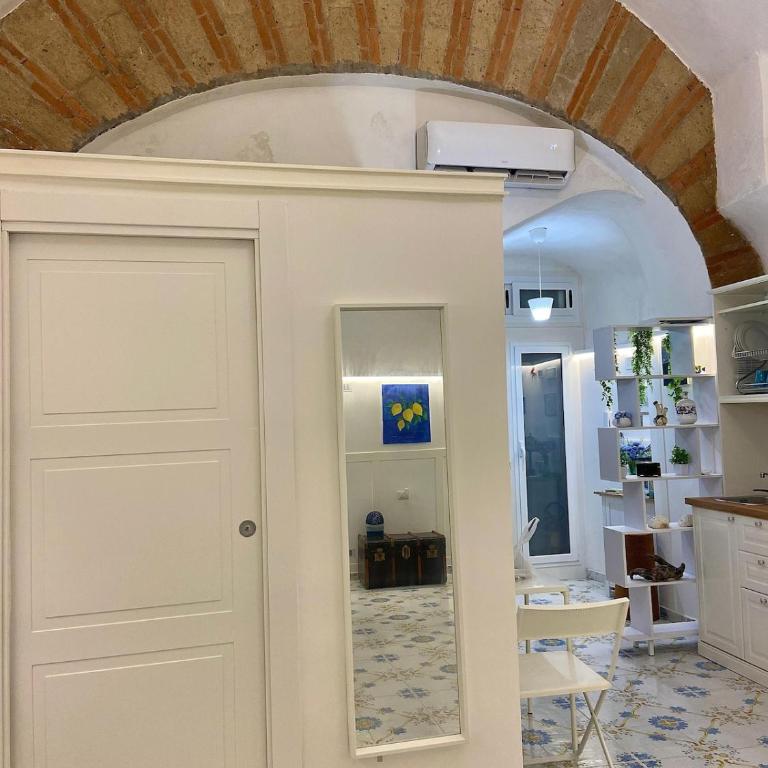Casa D'Antò-700 Borbonico - One-Bedroom Apartment - 8