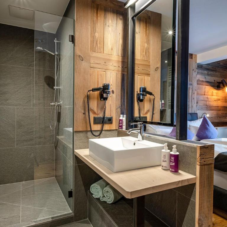 almlust - hotel, apartments, chalets - Doppelzimmer mit Balkon - 2