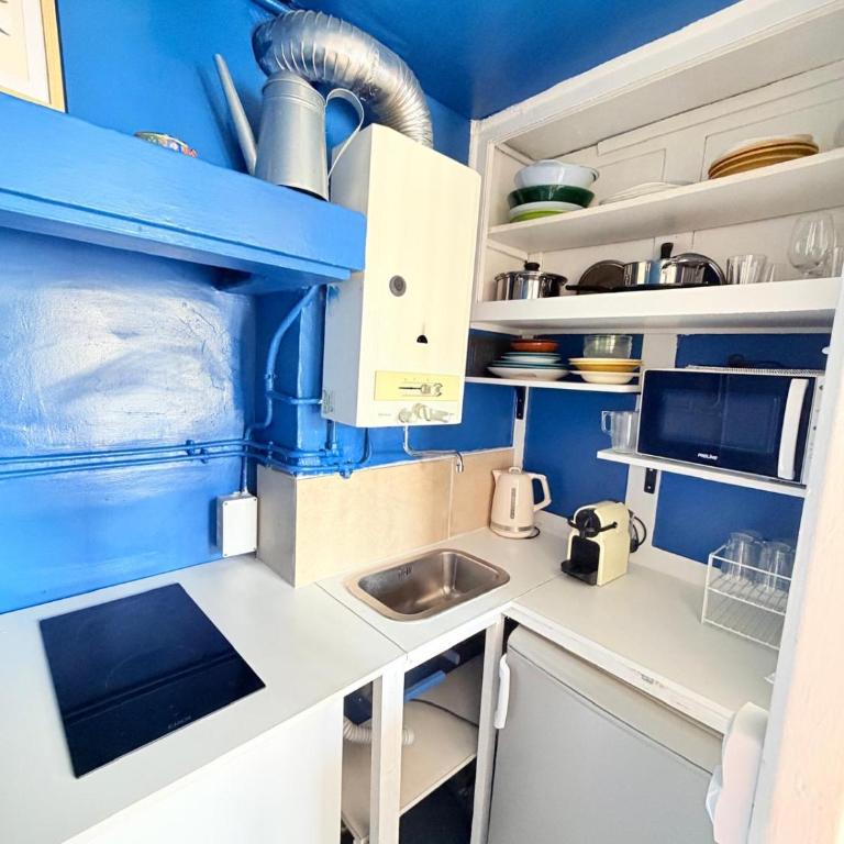 Best Location Le Marais Central Paris - Chambre Familiale - 16