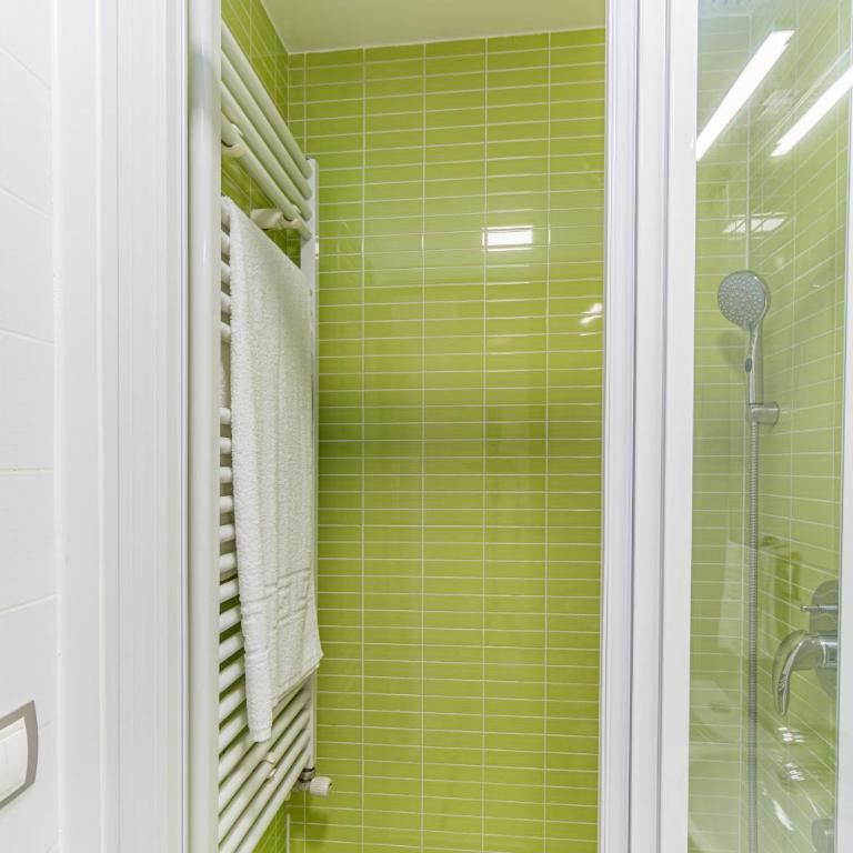 City Stay with 3 Bedrooms - Three-Bedroom Apartment - 27